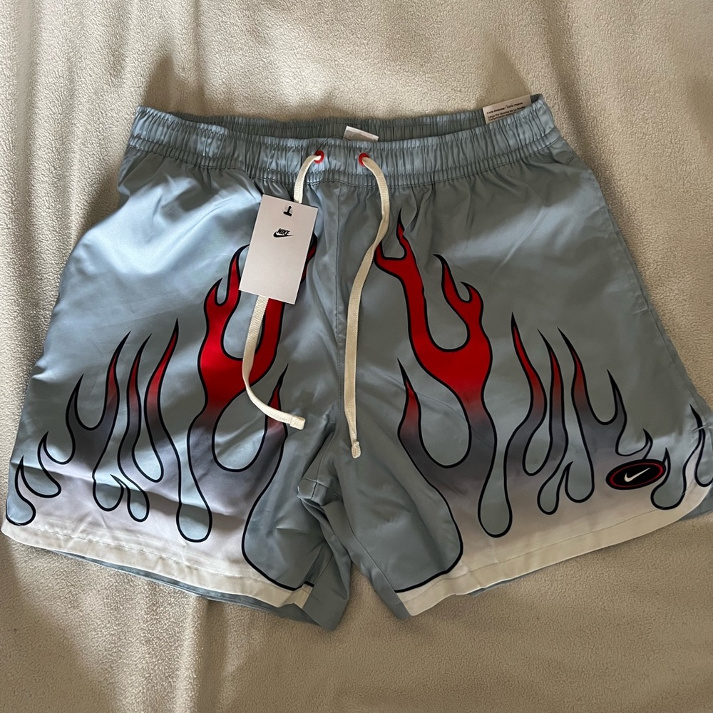 Nike Woven Flow Americana Shorts *BRAND NEW*// Size: Large-Standard Fit